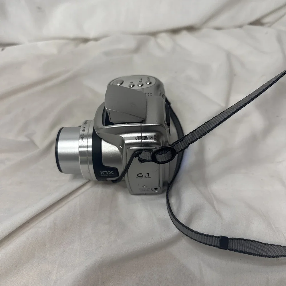 Kodak EasyShare Z650 6.1MP Digital Camera TESTED 10X Schneider Krueznach Zoom SD